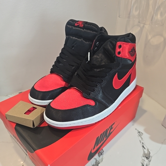 Jordan Shoes - NIKE AIR JORDAN 1 RETRO HIGH OG SATIN BRED WOMENS SIZE 11.5 FD4810-061 PRE-OWNED